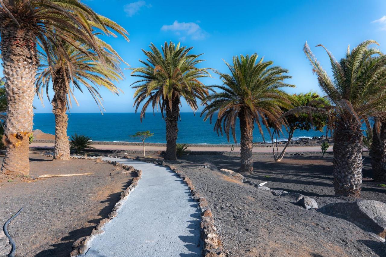 Luxury Estudio En Playa Roca A Primera Linea Del Mar Costa Teguise Exteriör bild