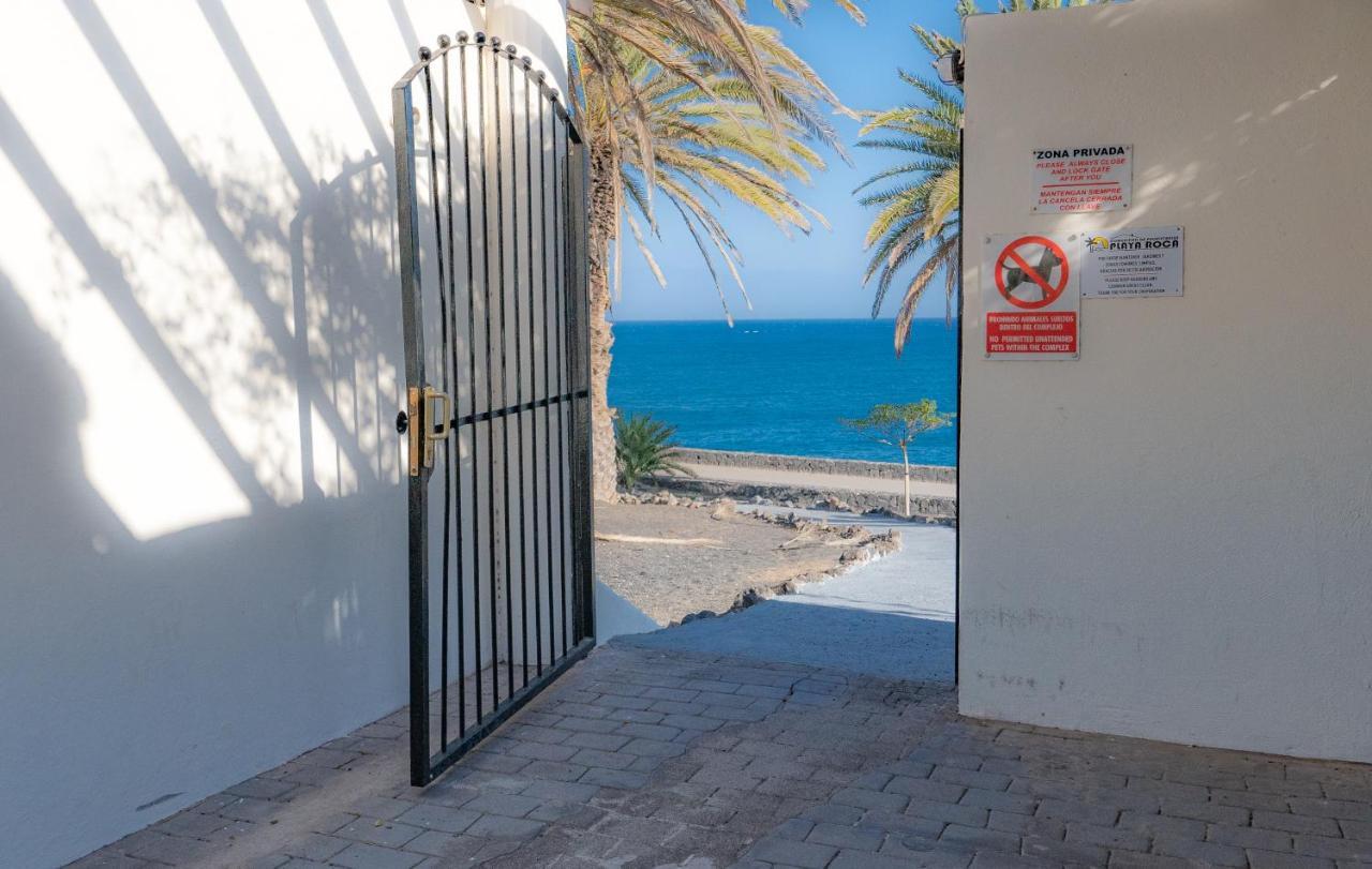 Luxury Estudio En Playa Roca A Primera Linea Del Mar Costa Teguise Exteriör bild