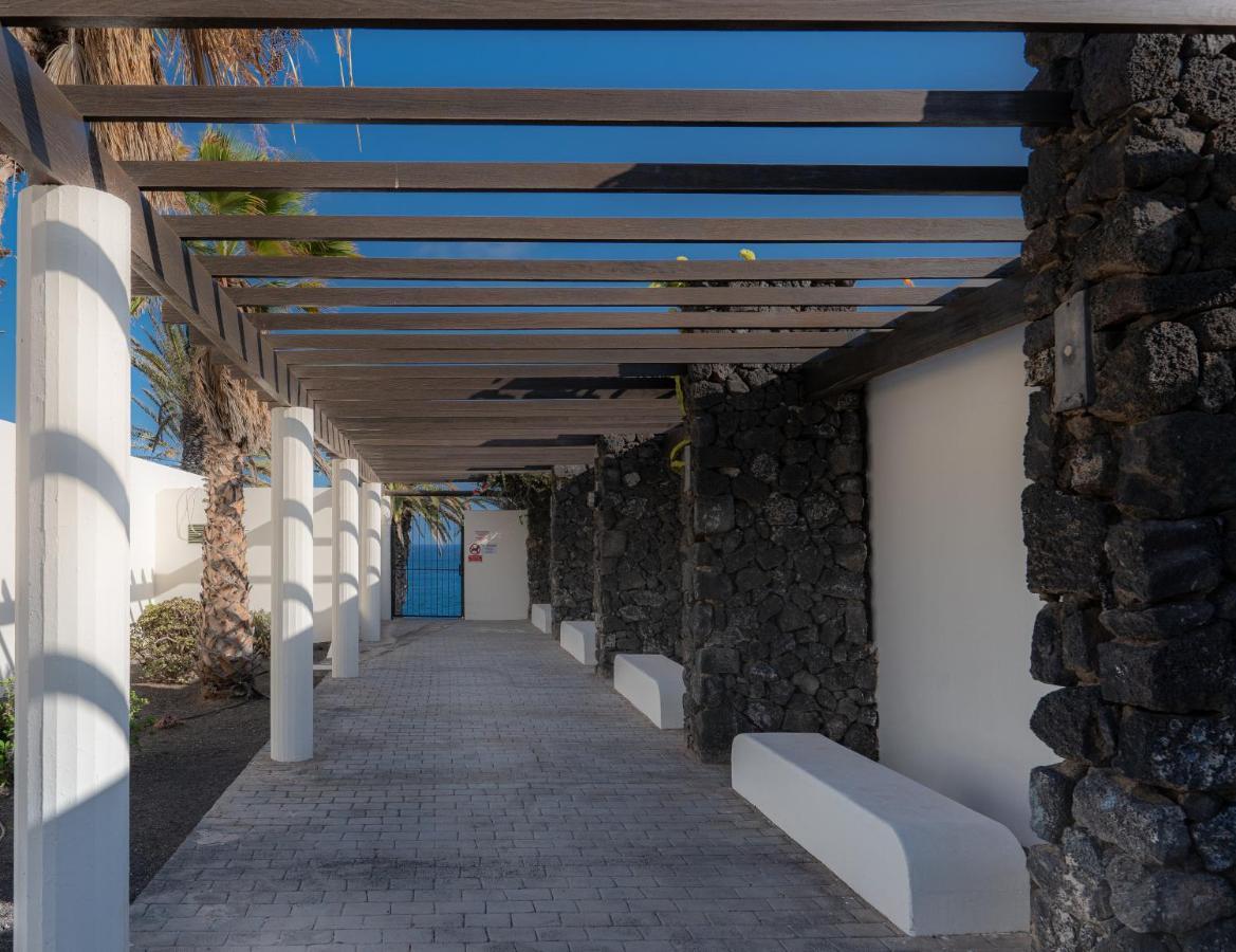 Luxury Estudio En Playa Roca A Primera Linea Del Mar Costa Teguise Exteriör bild