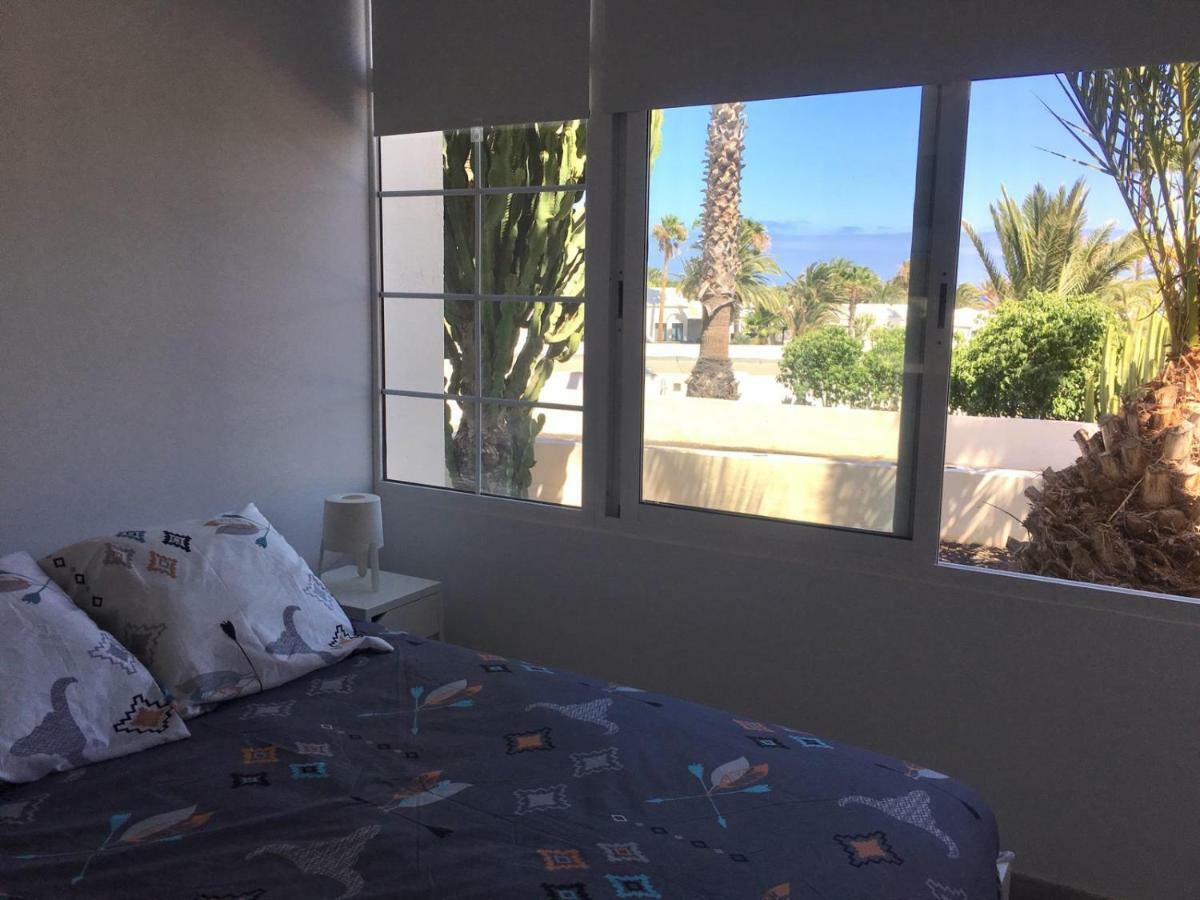 Luxury Estudio En Playa Roca A Primera Linea Del Mar Costa Teguise Exteriör bild