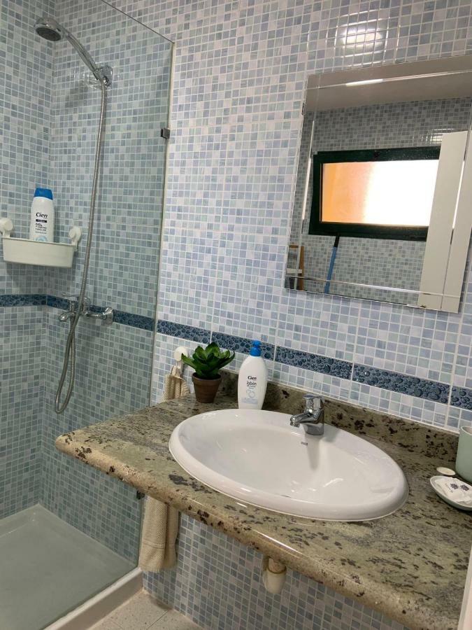 Luxury Estudio En Playa Roca A Primera Linea Del Mar Costa Teguise Exteriör bild
