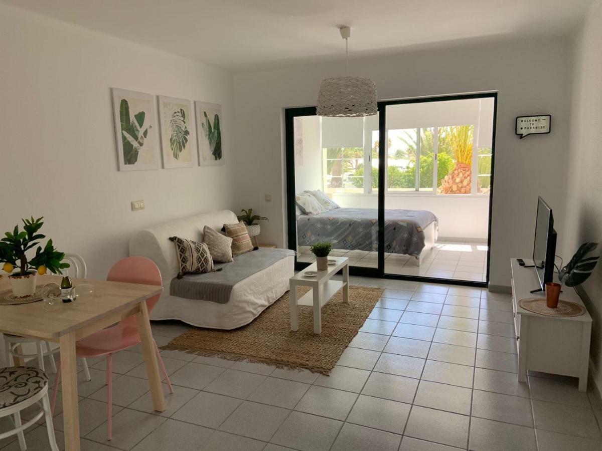 Luxury Estudio En Playa Roca A Primera Linea Del Mar Costa Teguise Exteriör bild